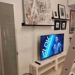 Mini House Loft 25m2 In Villa Barcelona